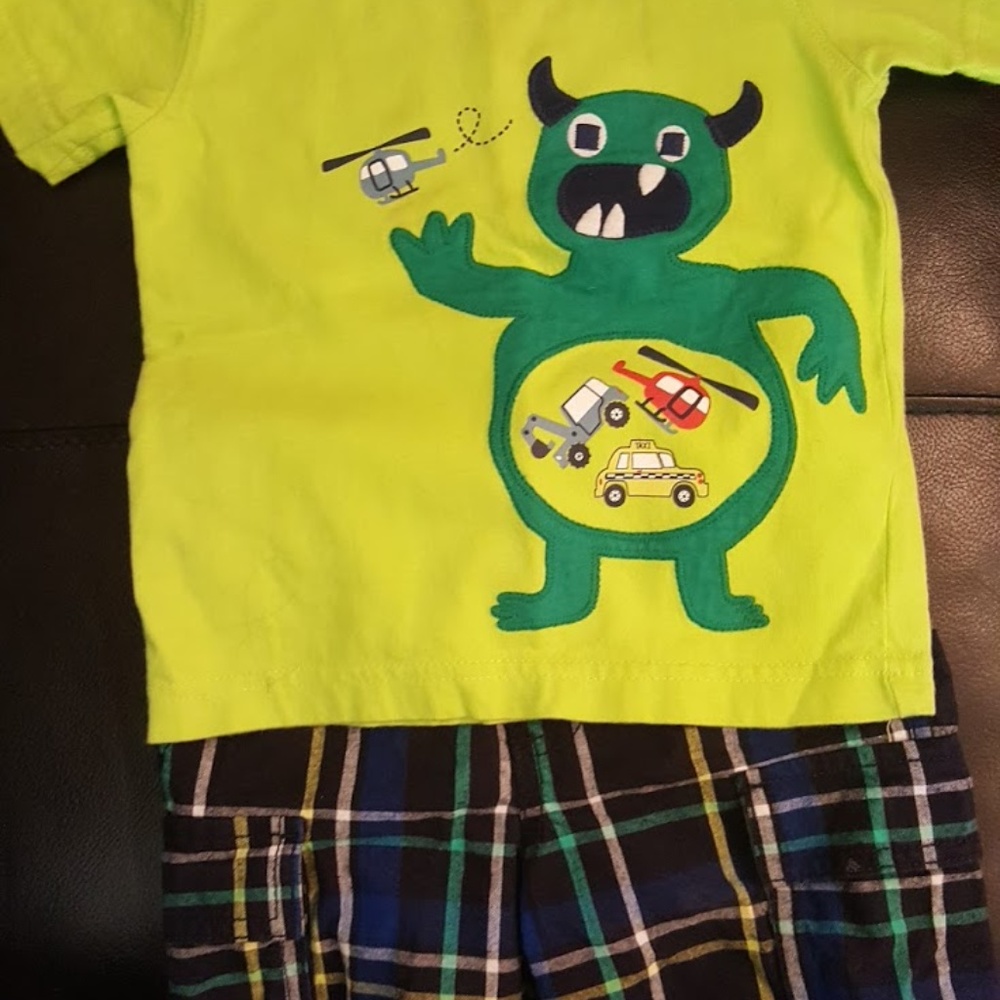 Boys Toddler outfit size 12-18 Months